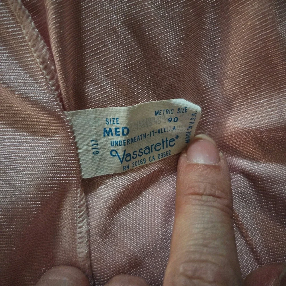 Vintage 70s Vassarette Pink Nylon Pajama Set Sleepwear Robe‎ Pants Medium